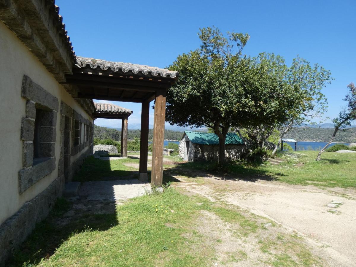 Nucleo De Turismo Rural Valle De Iruelas Las Cruceras Exteriör bild